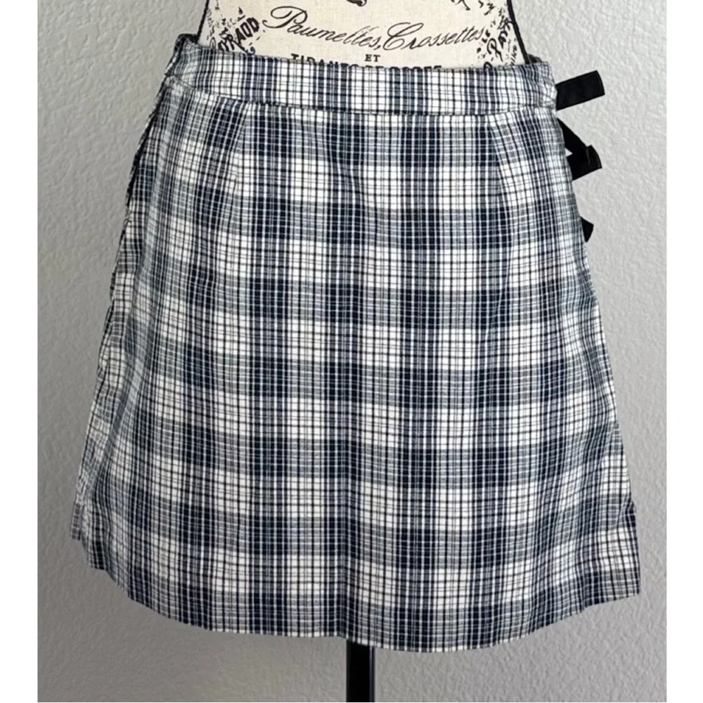 Old Navy Girls Y2K Plaid Black and White Skirt Dark Academia Preppy, size 14